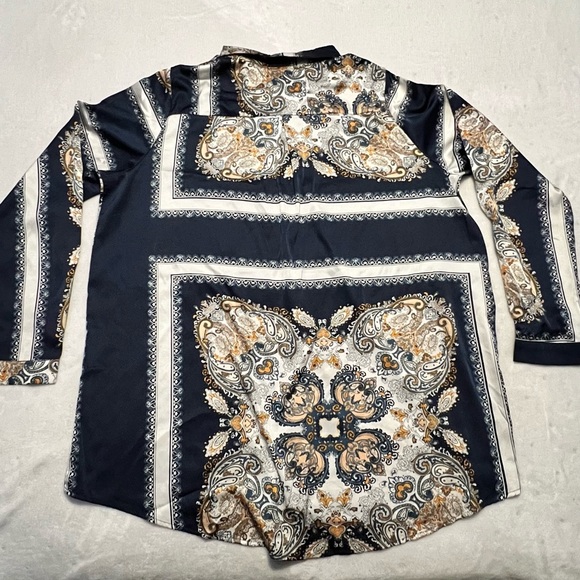 Posh And Deluxe Satin Shirt Fashion Nova - Picture 9 of 12